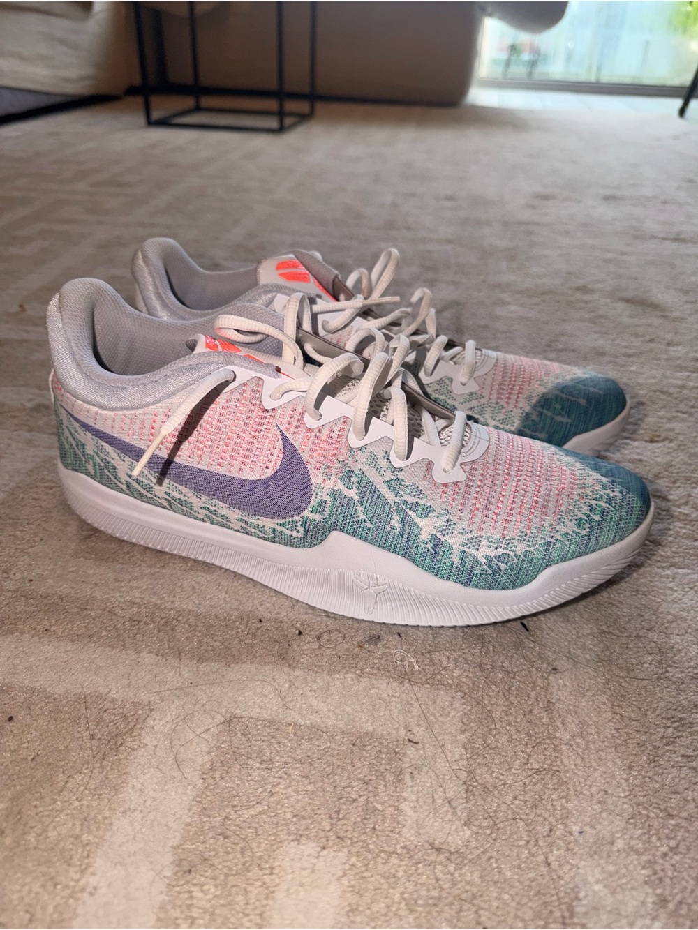 Nike White Knit Sneakers with Purple Swoosh and Teal Accents Men’s Trainers